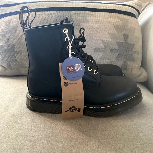 Dr Martens 1460 Blizzard waterproof warmwair Men’s boot SZ 7 NWT